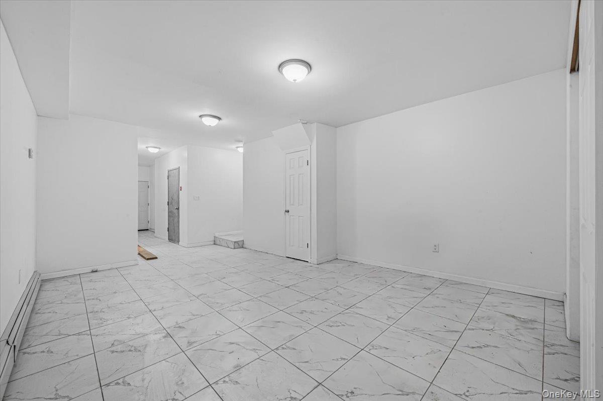 2050 Ryer Avenue Property Photo 19