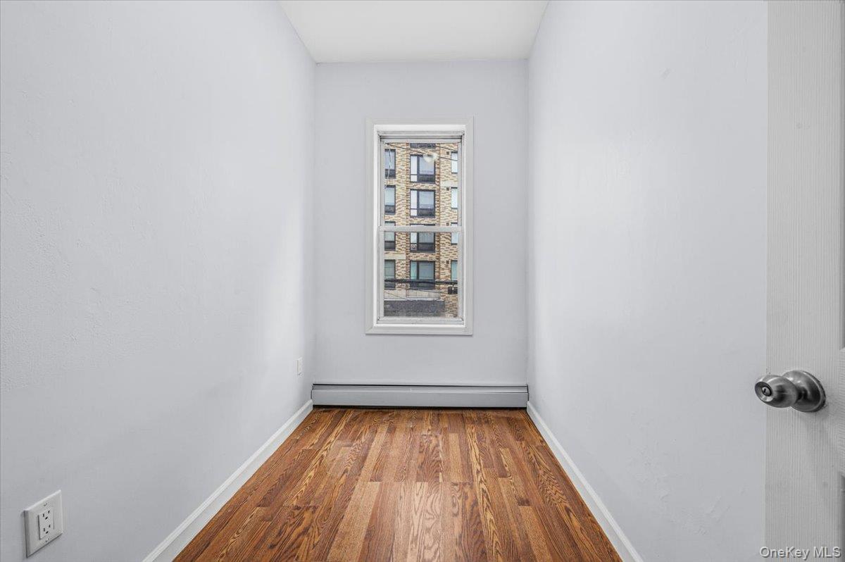 2050 Ryer Avenue Property Photo 21