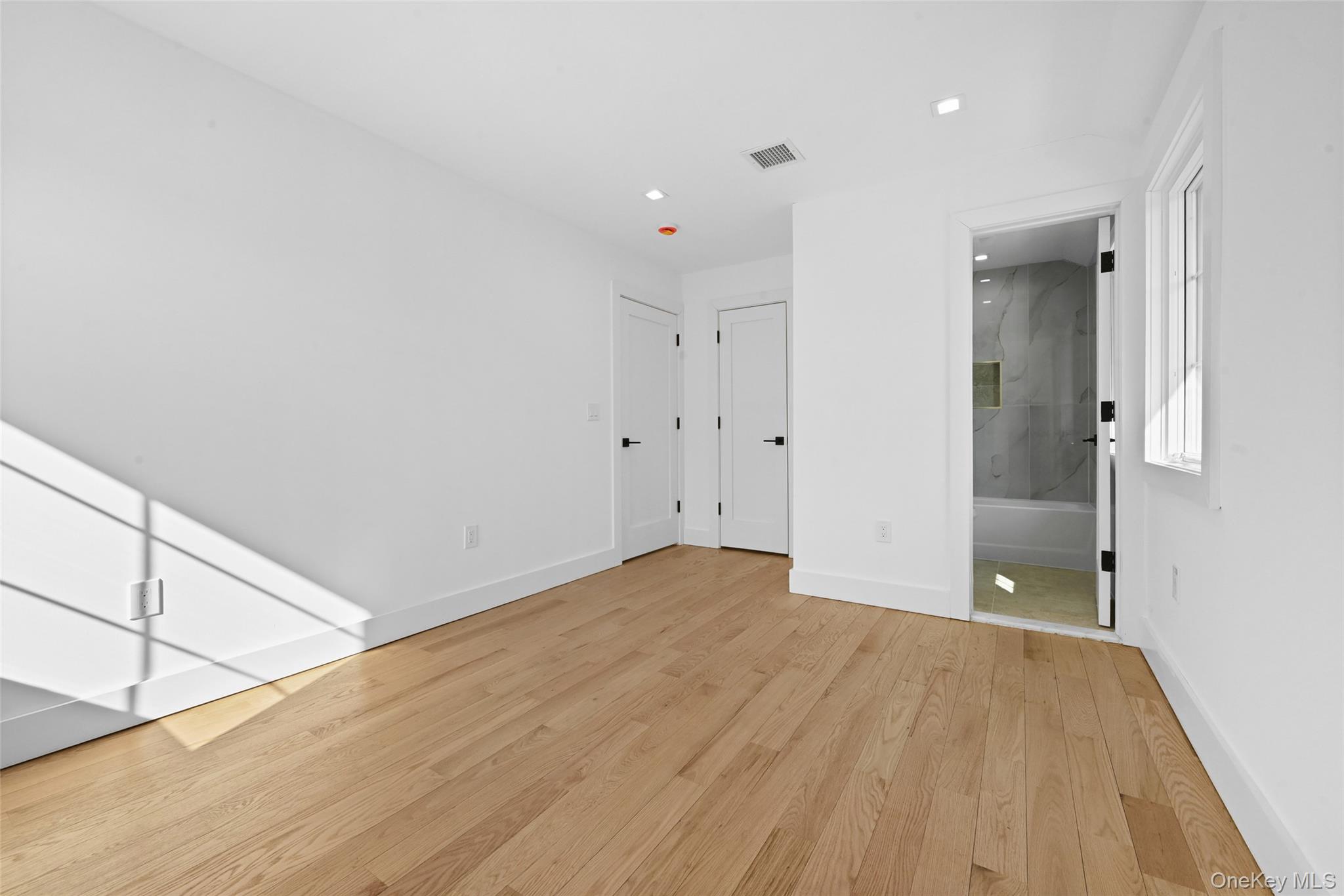 38-40 215 Street Property Photo 19