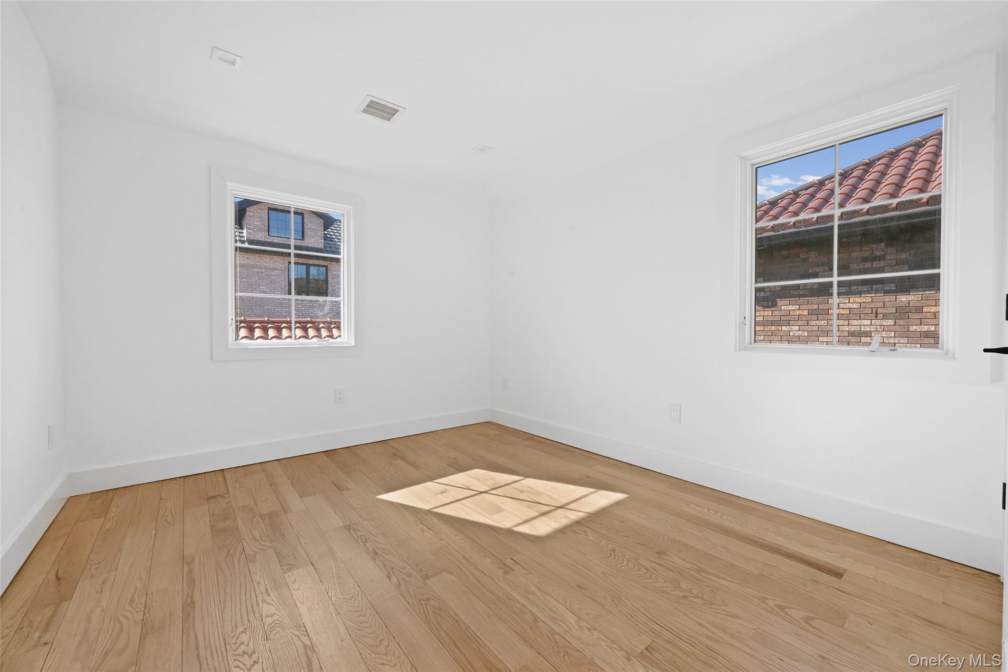 38-40 215 Street Property Photo 22