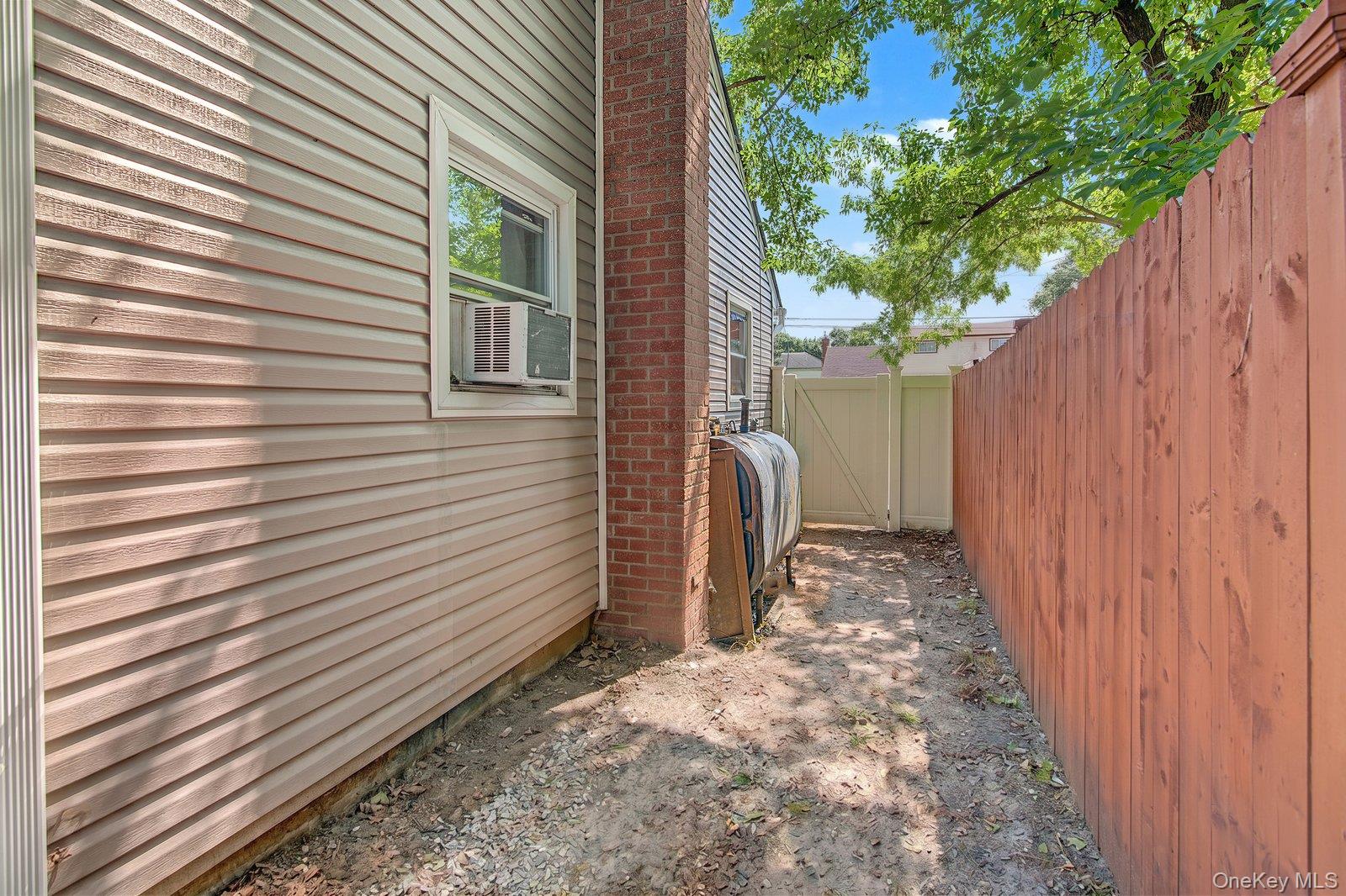 95 E Booker Avenue Property Photo 32