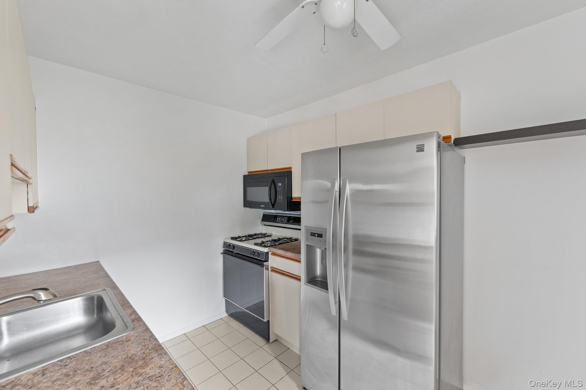 5 Kings Court Property Photo 8