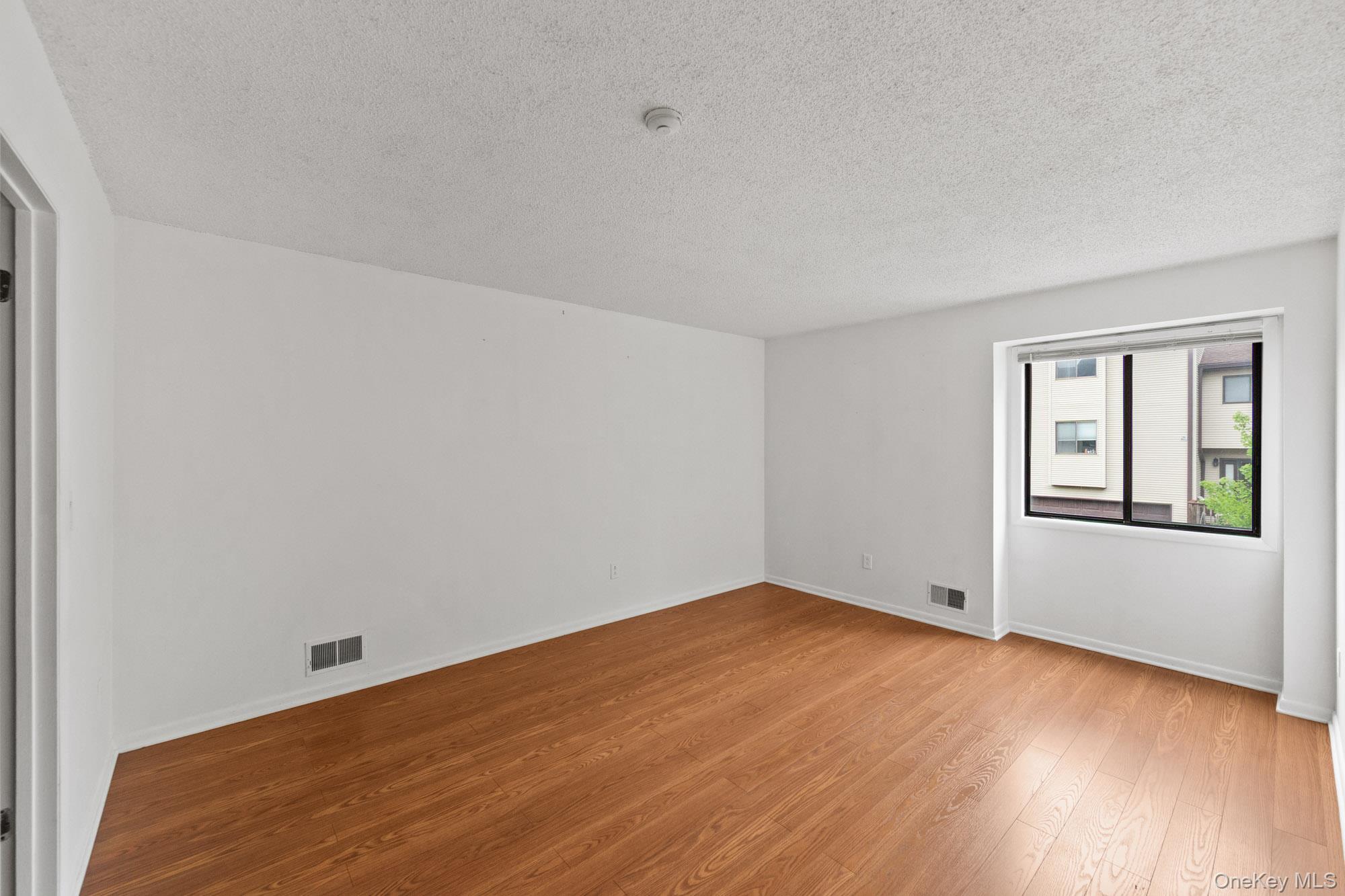 5 Kings Court Property Photo 18