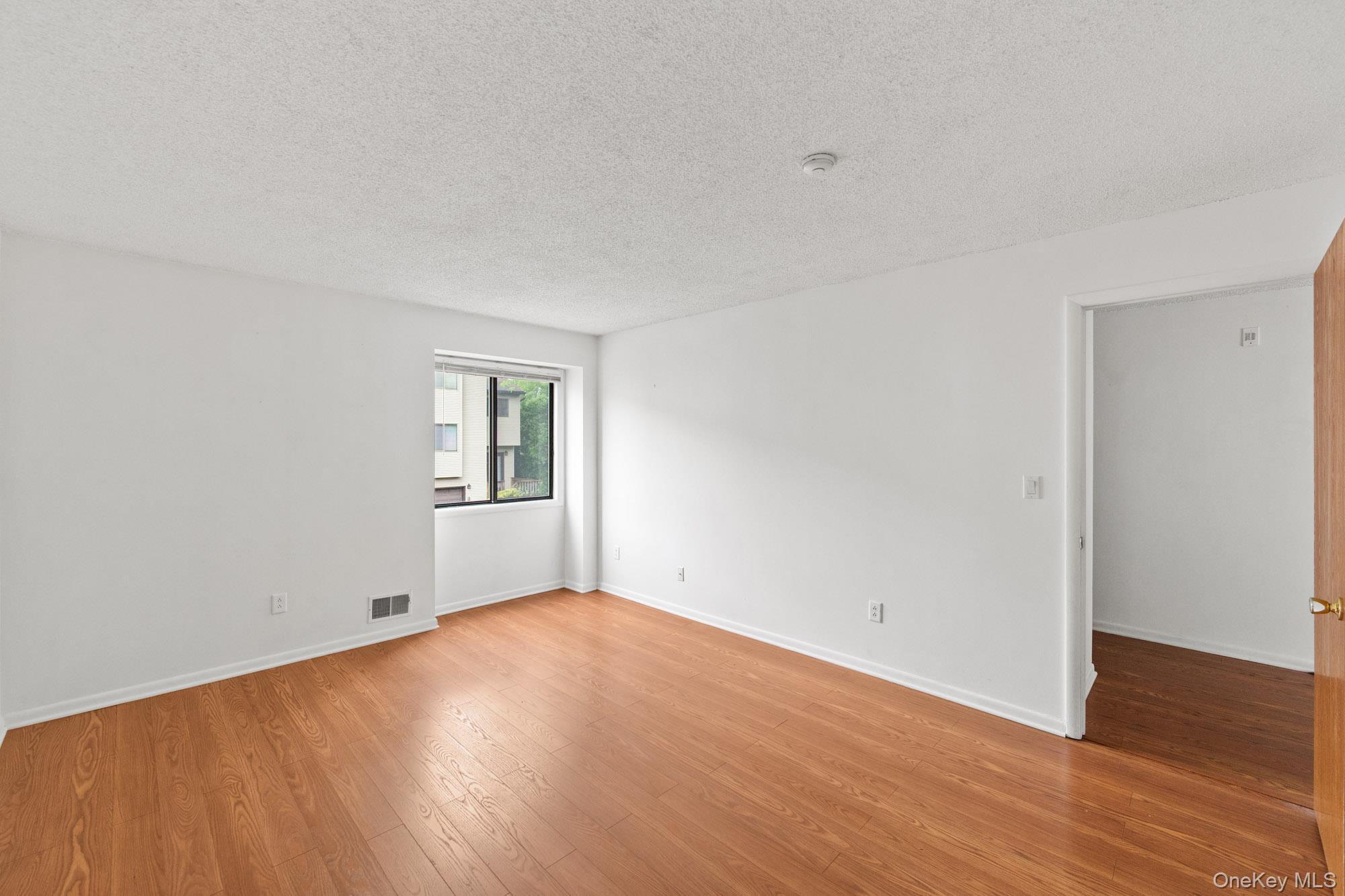 5 Kings Court Property Photo 19
