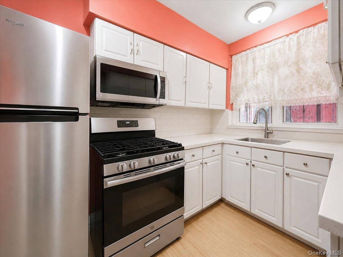 937 Duncan Street Property Photo 7