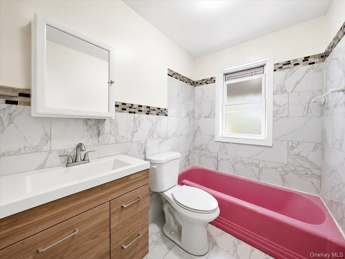 937 Duncan Street Property Photo 10