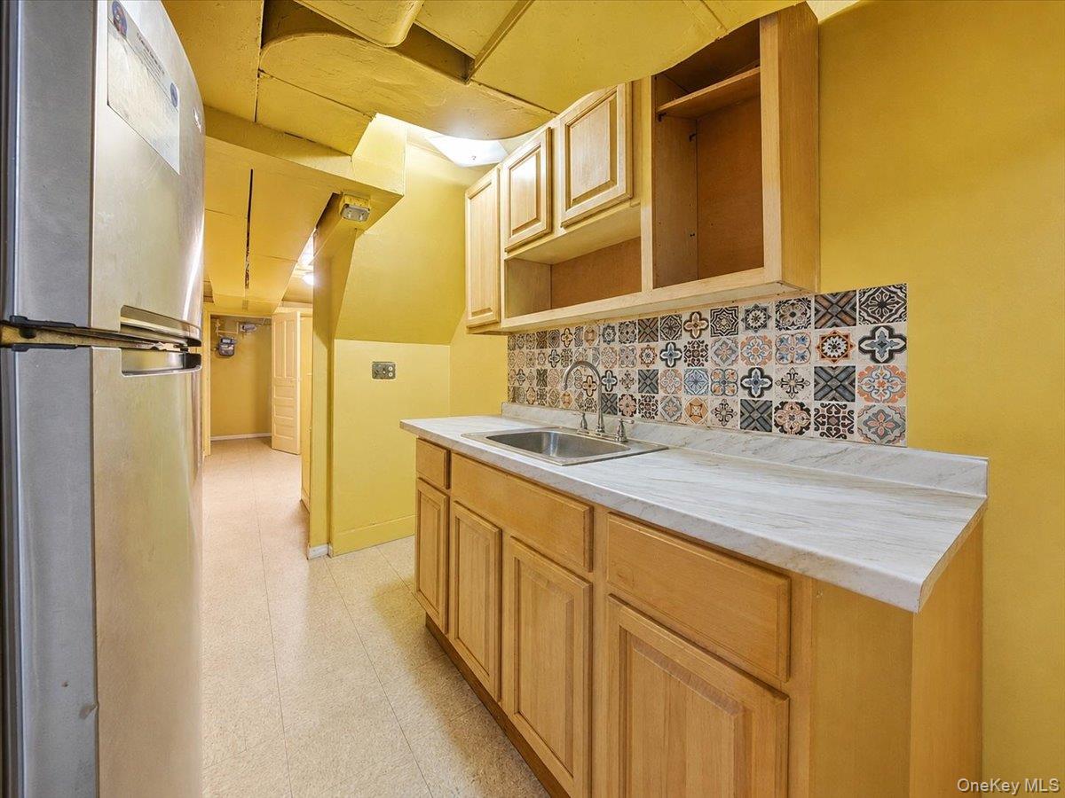 937 Duncan Street Property Photo 20