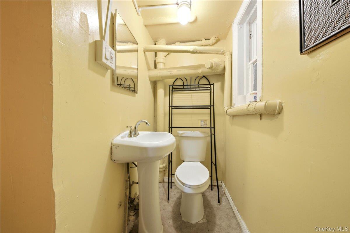 937 Duncan Street Property Photo 24