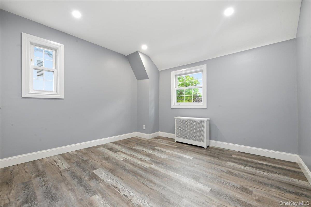 415 Leonard Boulevard Property Photo 19