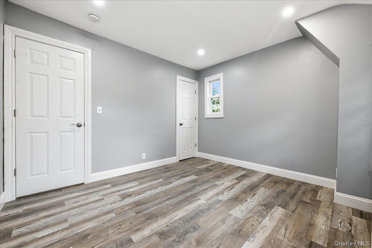 415 Leonard Boulevard Property Photo 20