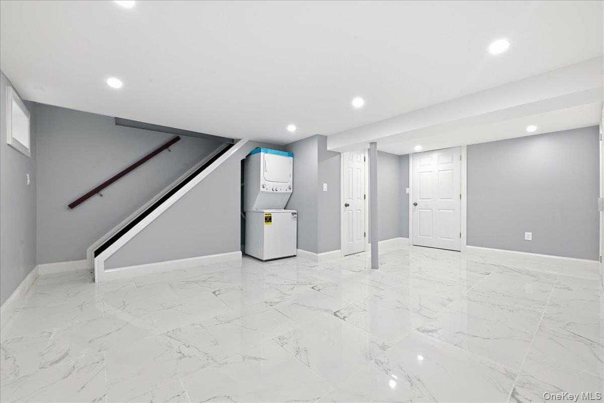 415 Leonard Boulevard Property Photo 21