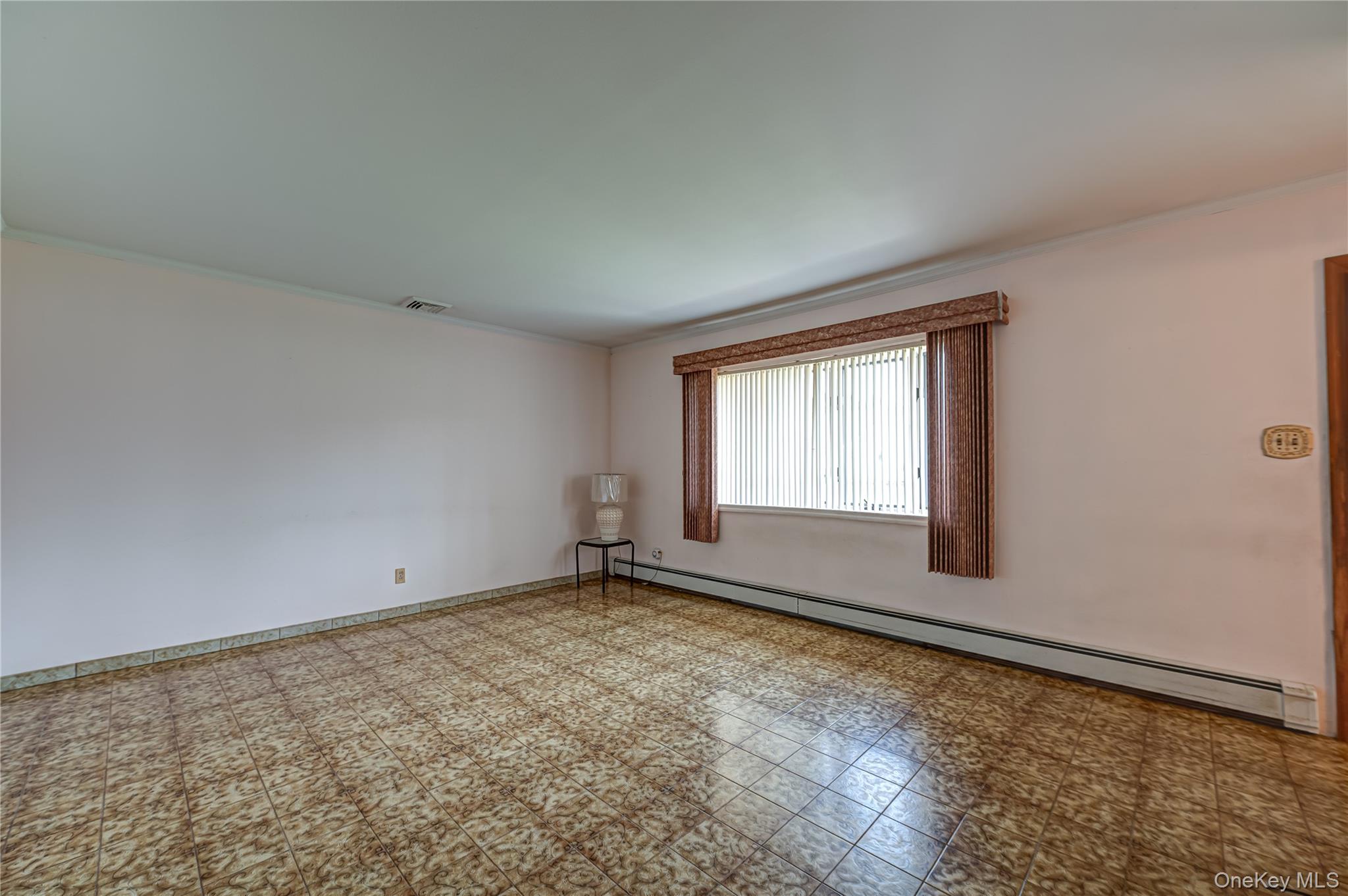 3986 Maplewood Drive Property Photo 3