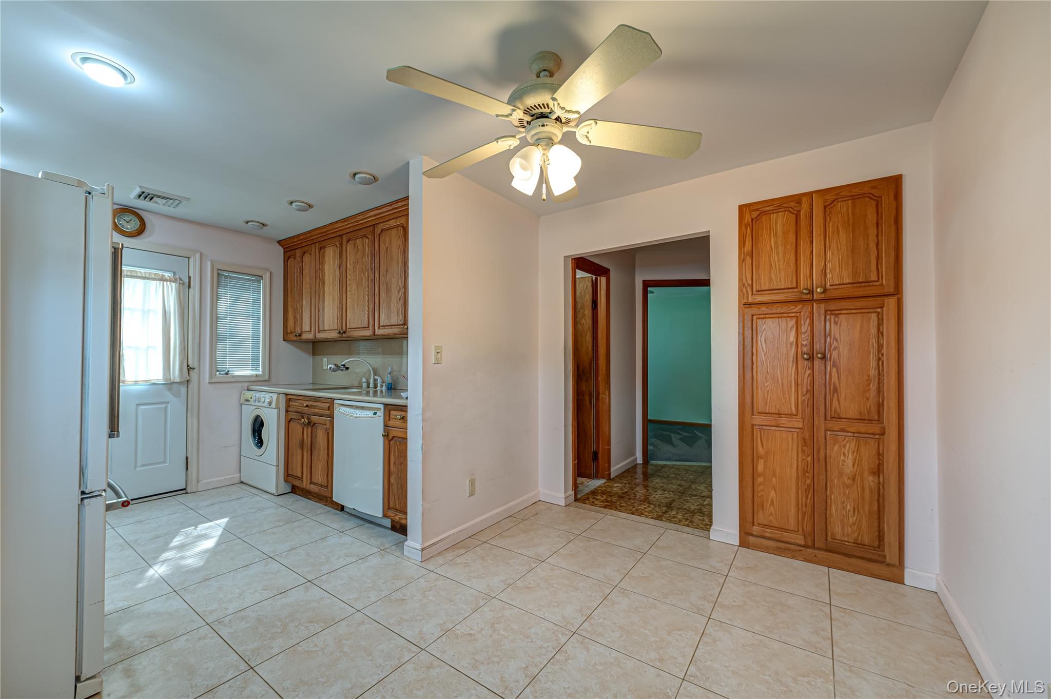 3986 Maplewood Drive Property Photo 10