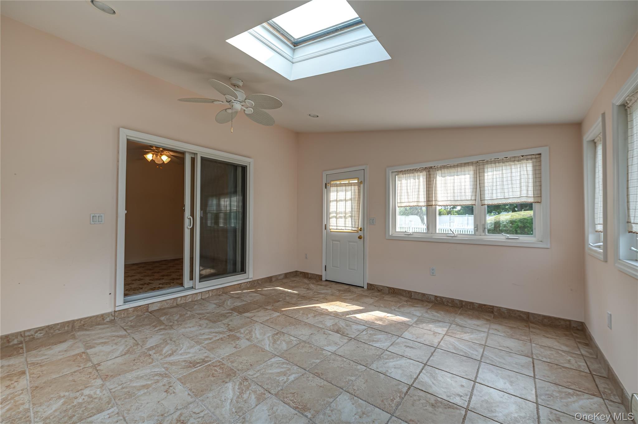 3986 Maplewood Drive Property Photo 16