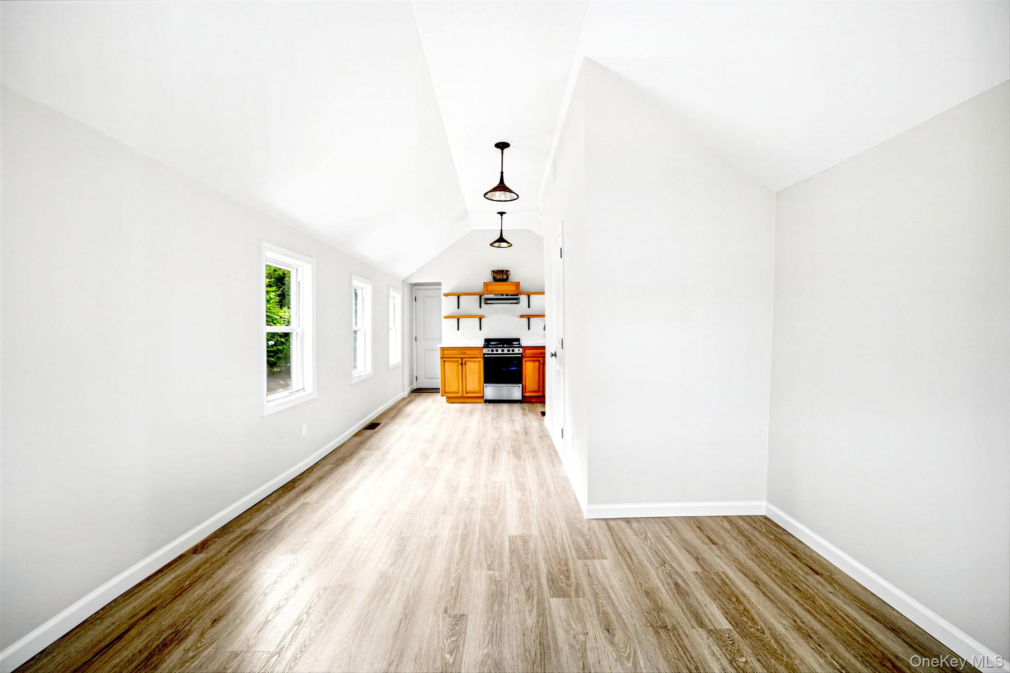 27 Walnut Avenue 2 Property Photo 7