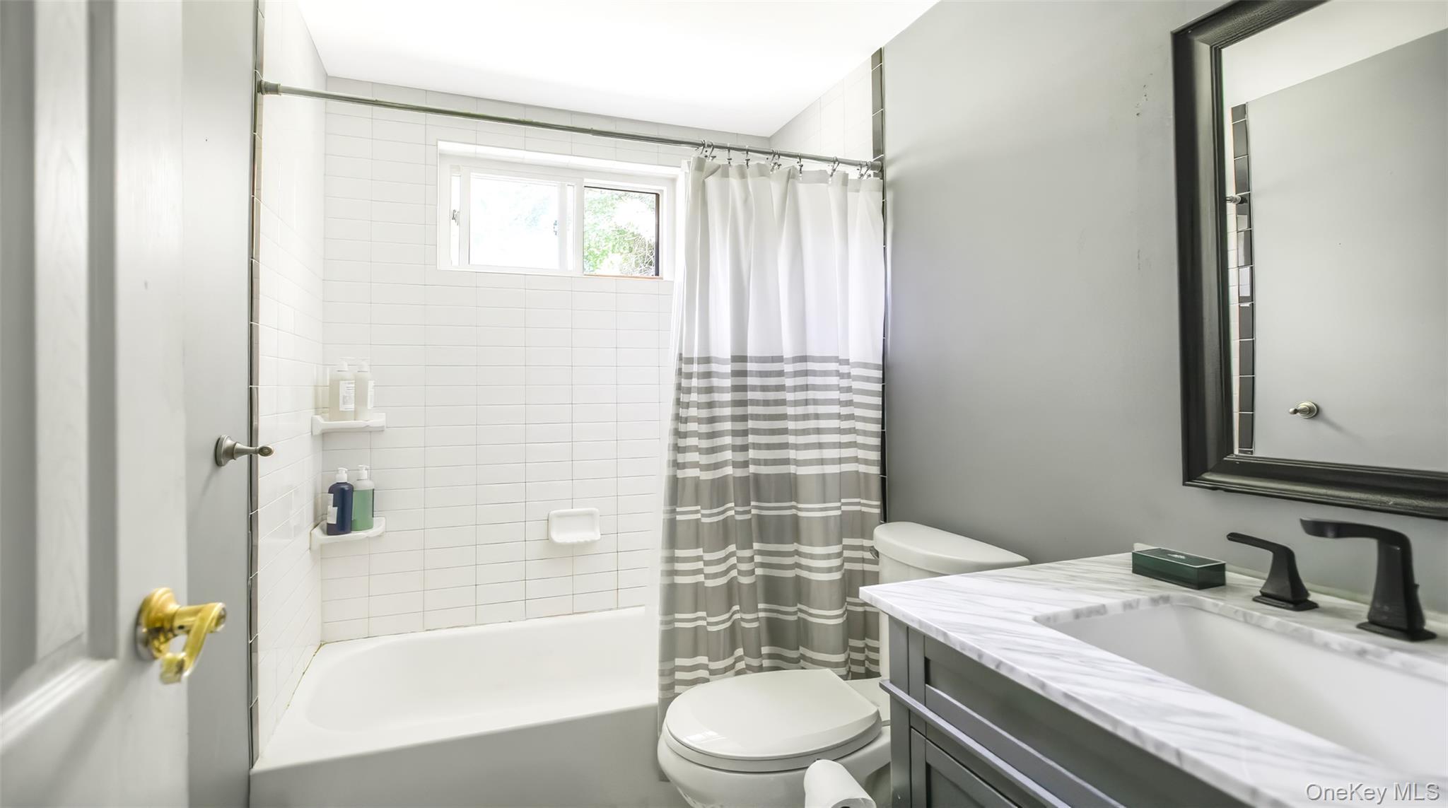 81 Richmond Boulevard 1b Property Photo 8