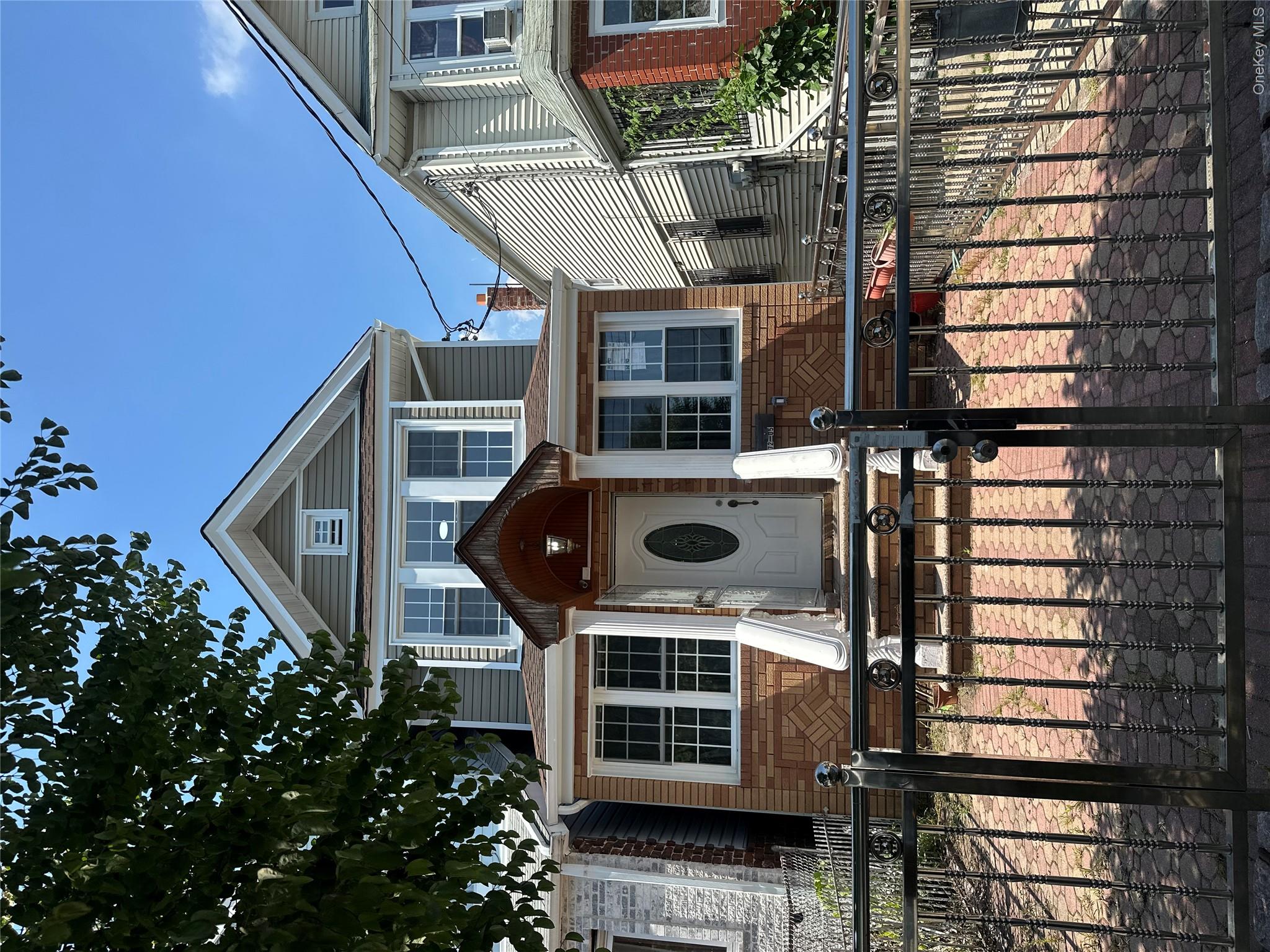 17205 89th Avenue Property Photo 1