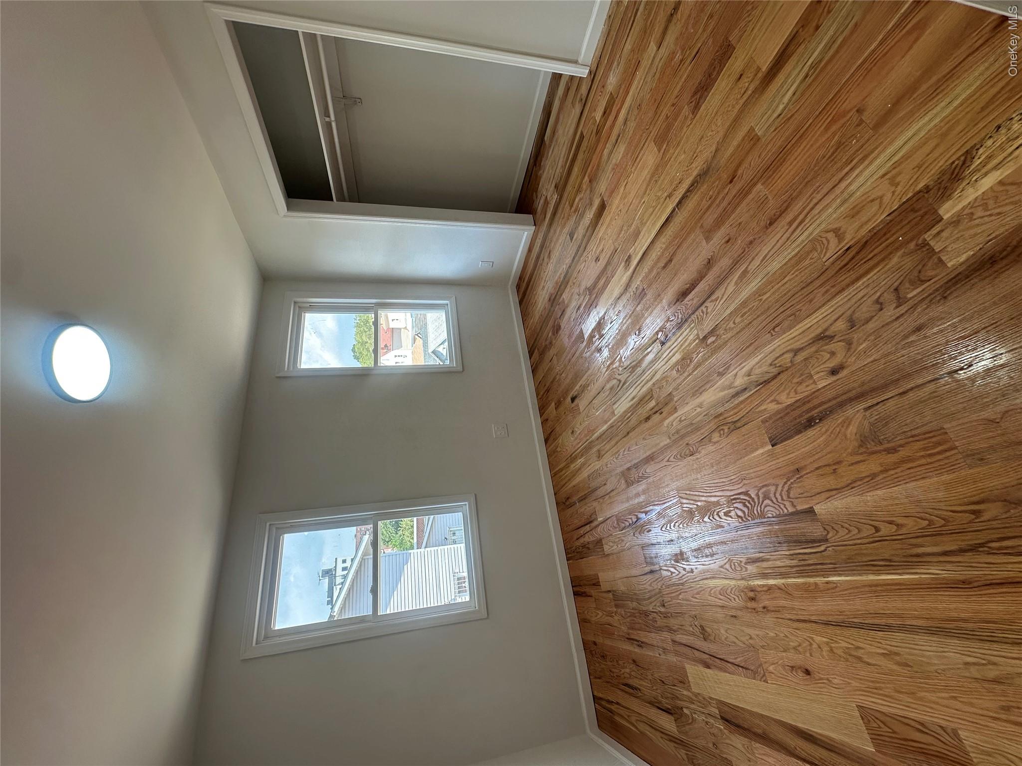 17205 89th Avenue Property Photo 5