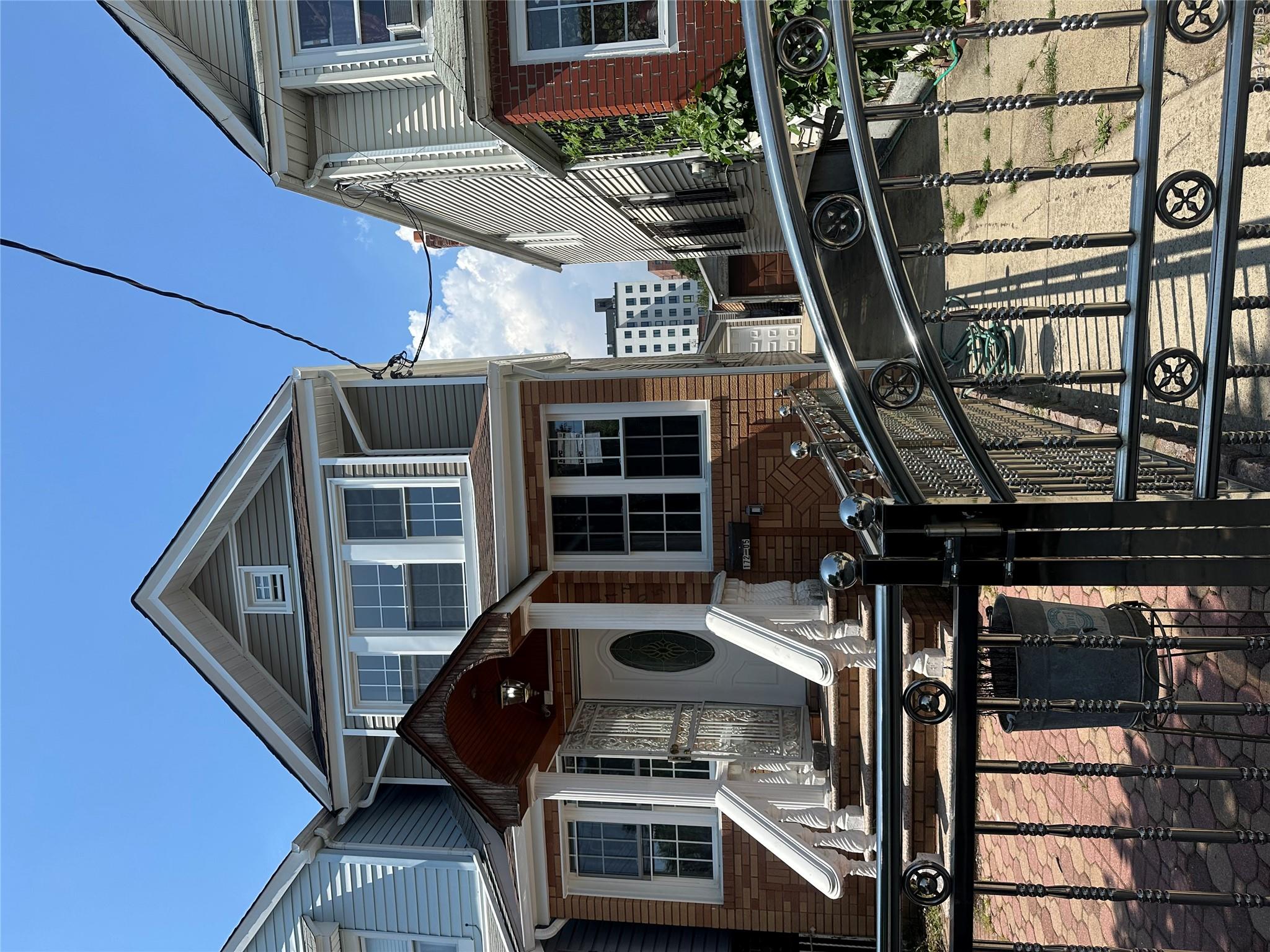 17205 89th Avenue Property Photo 28