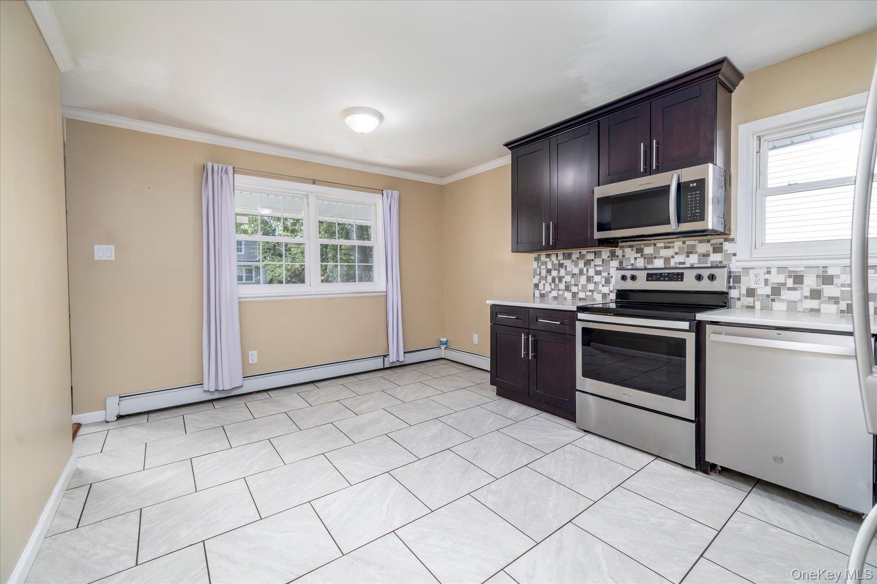 9 Robinson Drive Property Photo 5