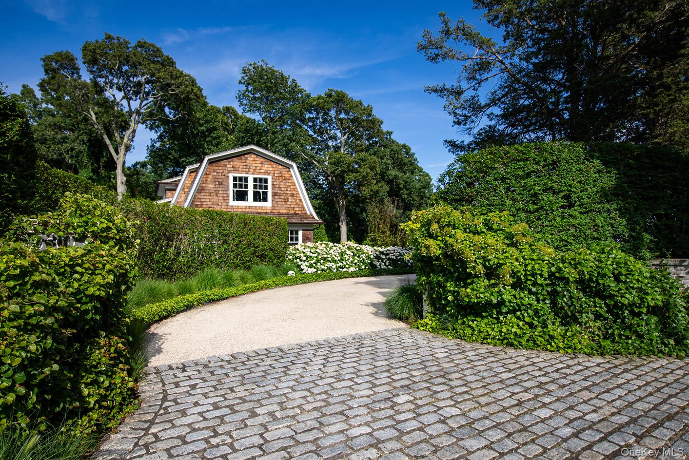 1140 Park Avenue Property Photo 3