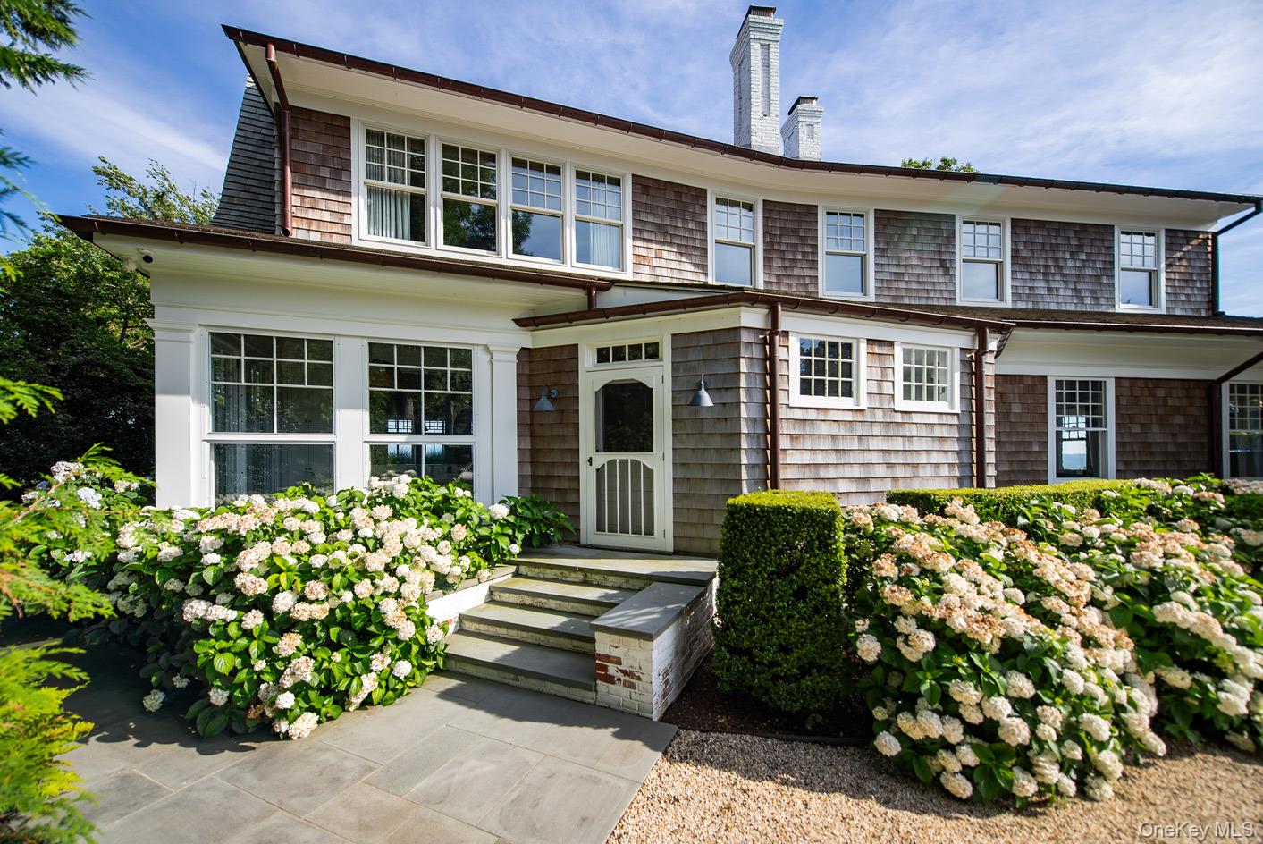 1140 Park Avenue Property Photo 8
