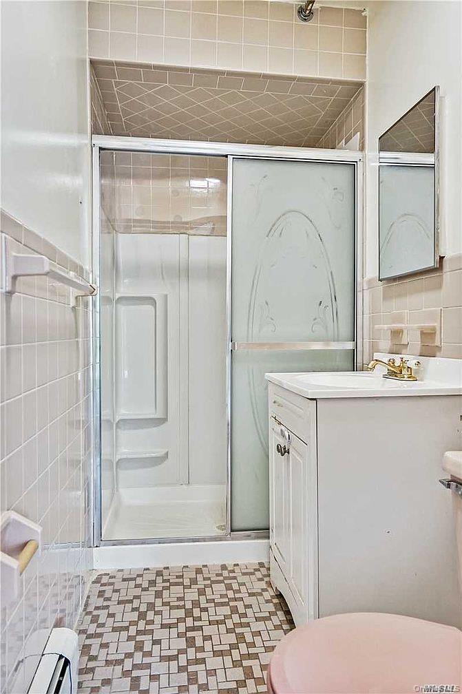 41-43 Little Neck Parkway Property Photo 5