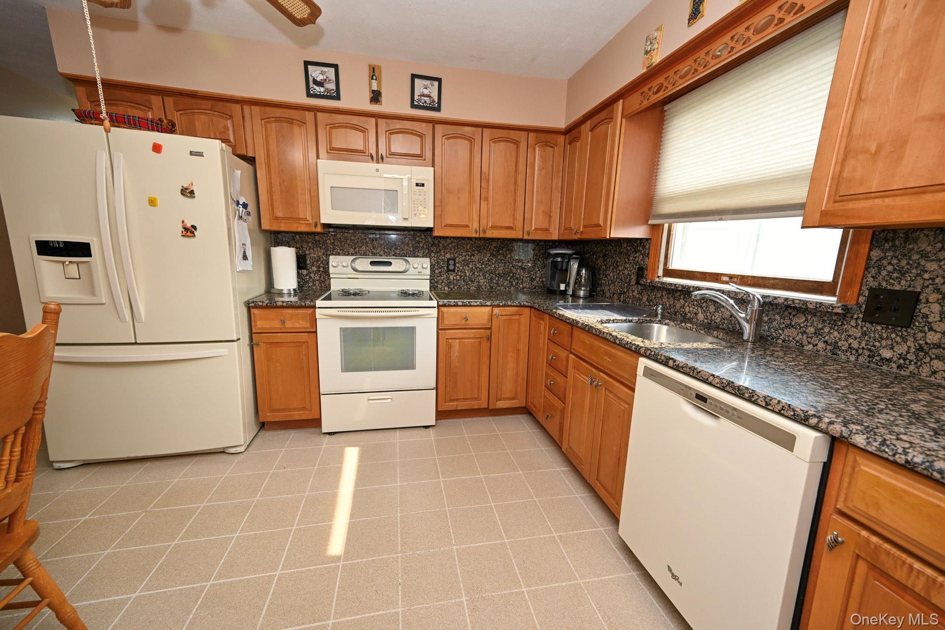 1156 Midway Court Property Photo 6