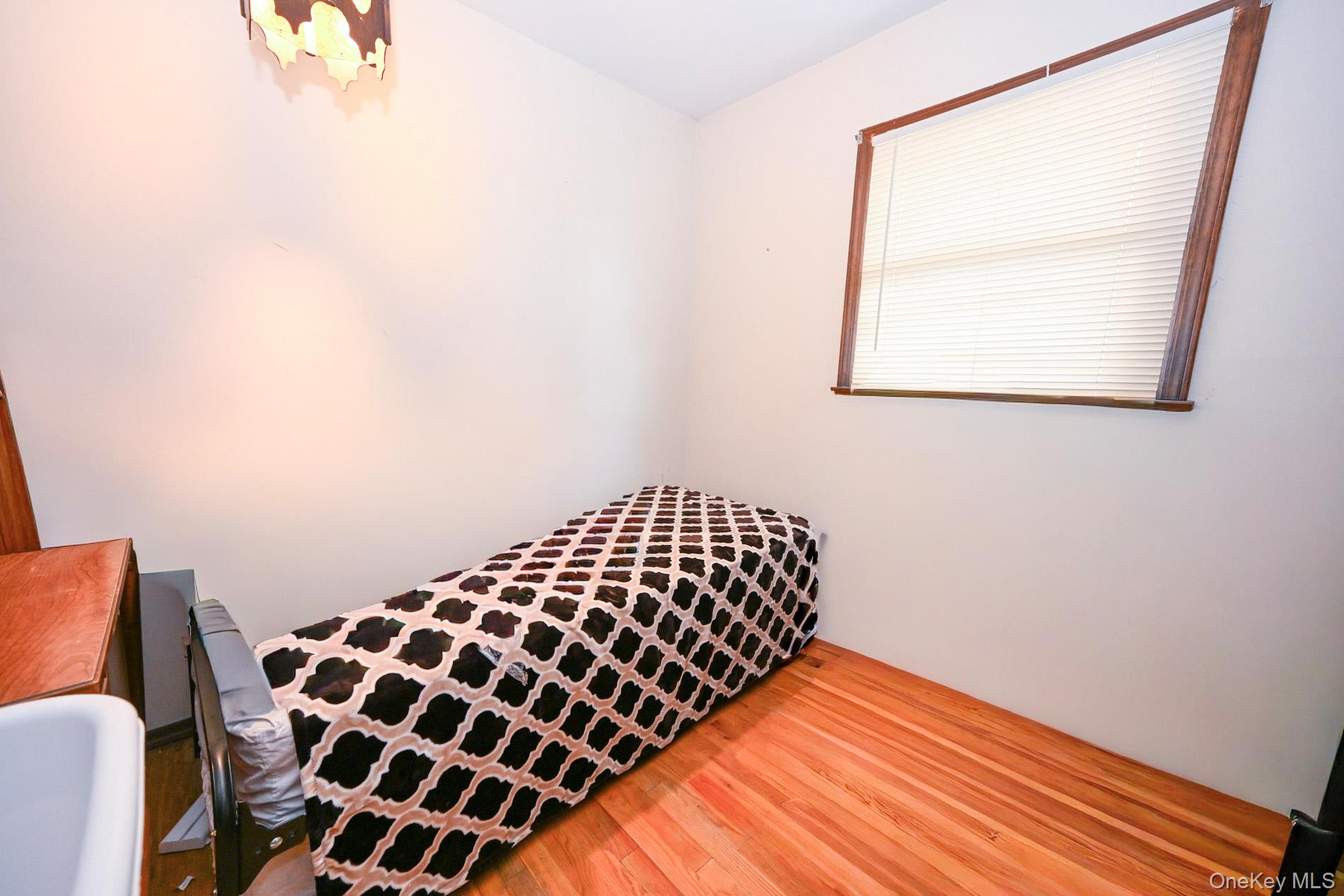 1156 Midway Court Property Photo 11