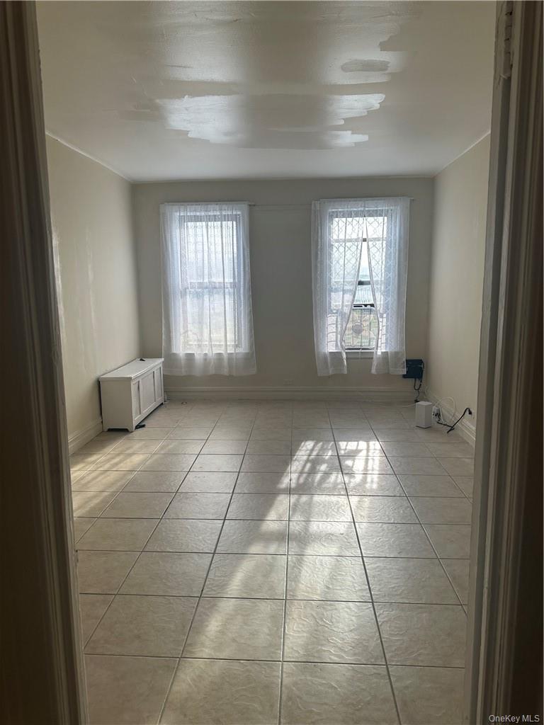 2922 Barnes Avenue 6e Property Photo 5