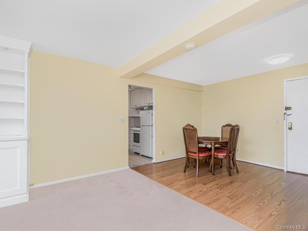 415 Gramatan Avenue 4e Property Photo 5