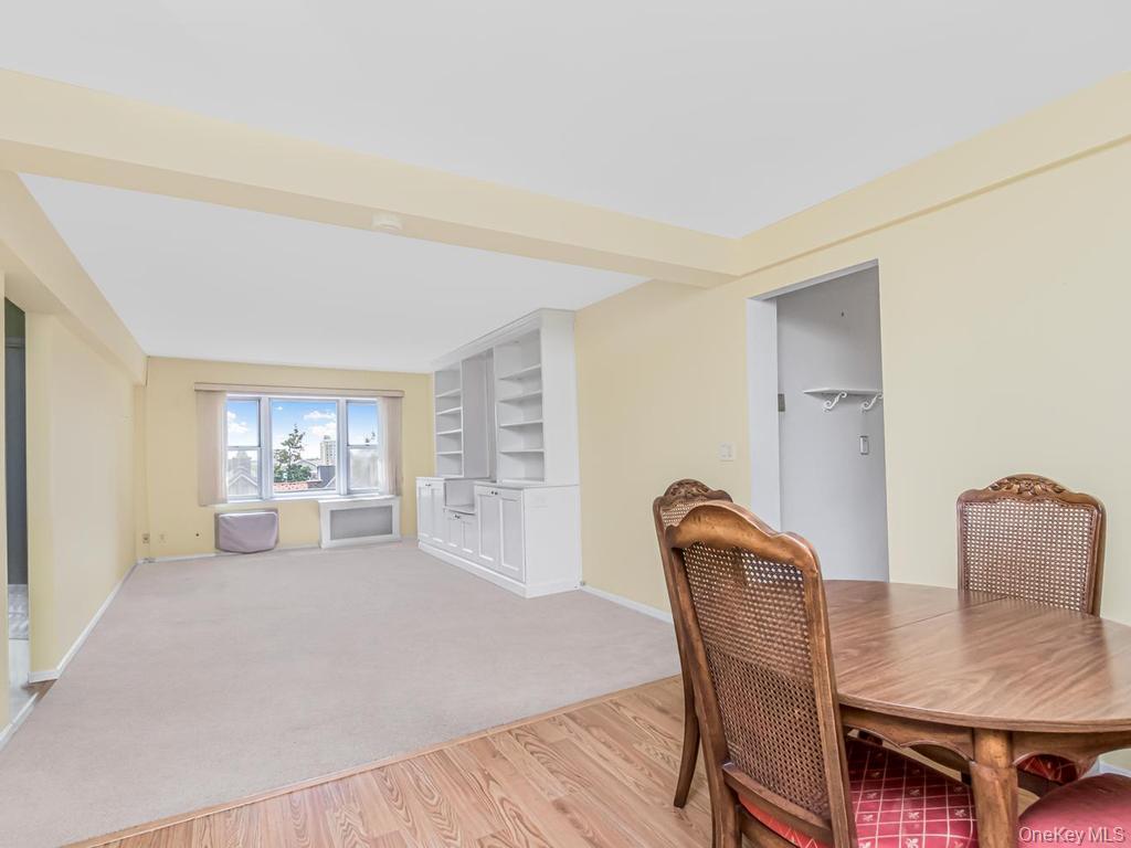 415 Gramatan Avenue 4e Property Photo 7