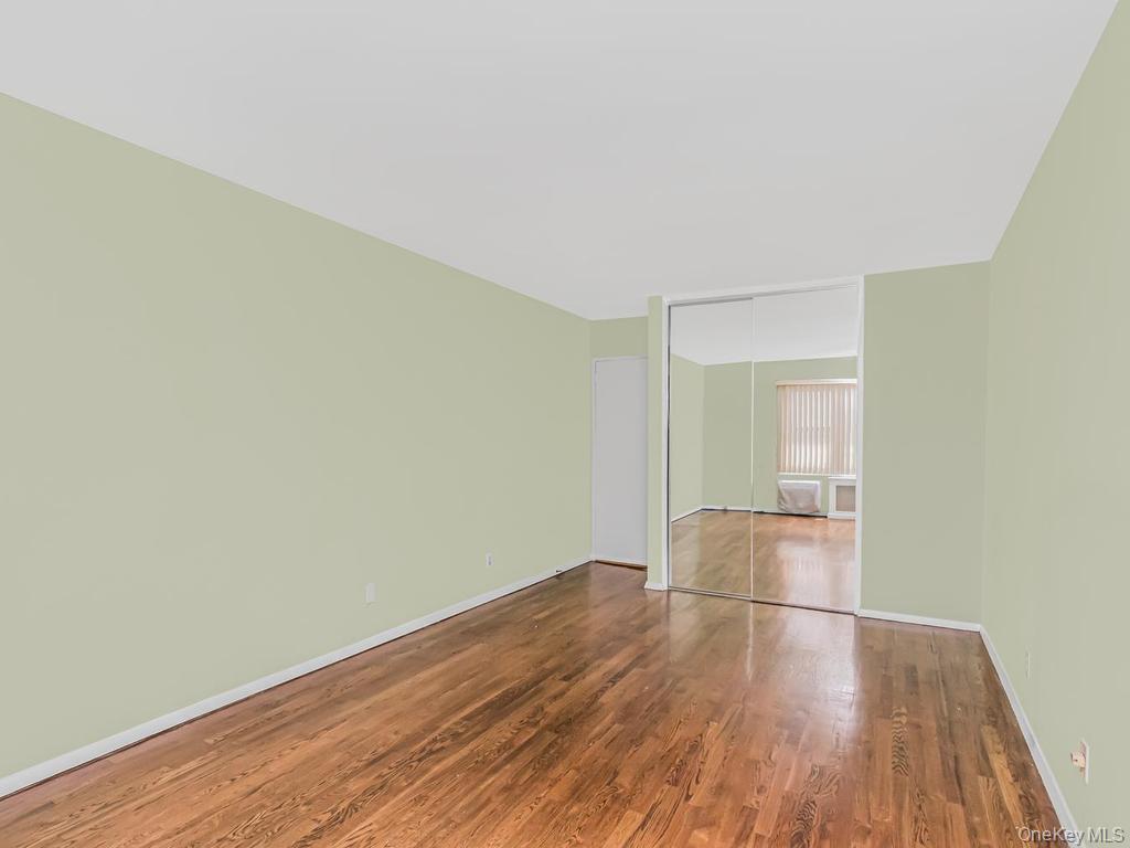 415 Gramatan Avenue 4e Property Photo 10