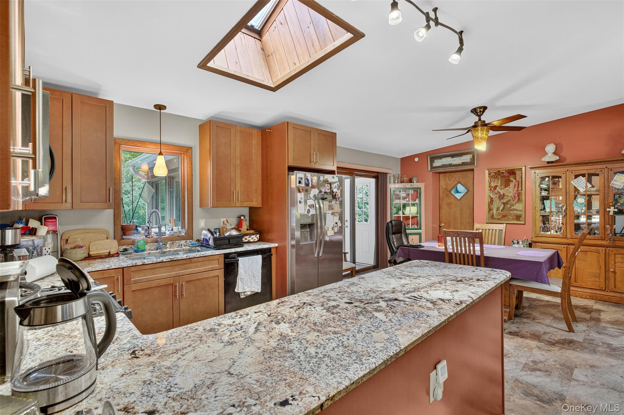 41 Penny Lane Property Photo 10