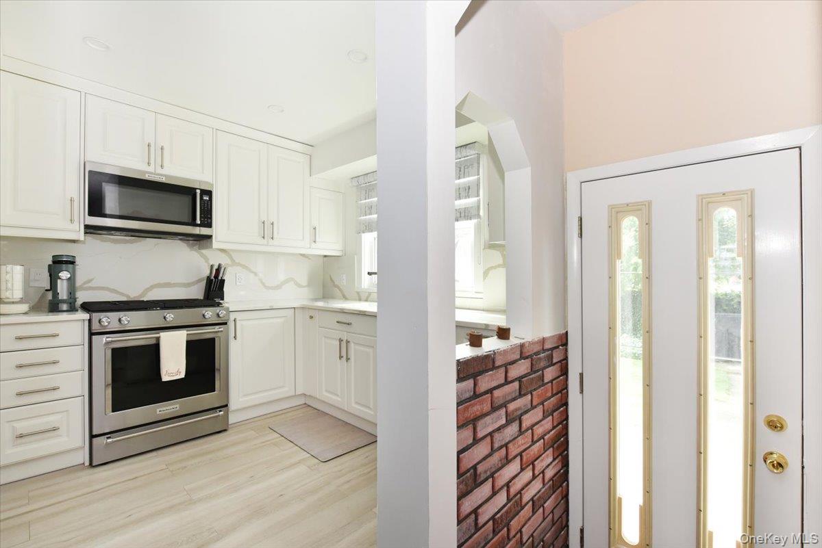 156 Jerusalem Avenue Property Photo 16