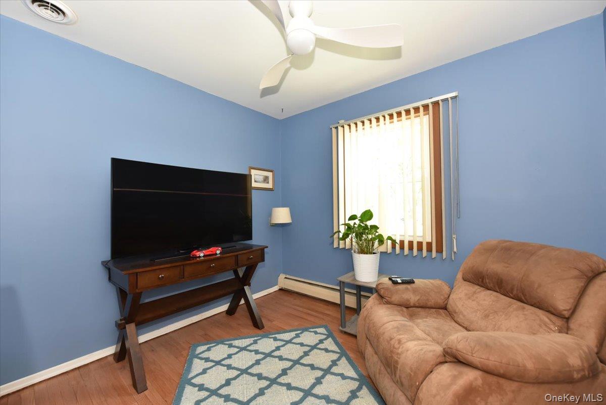 156 Jerusalem Avenue Property Photo 22