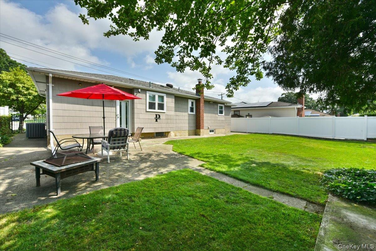 156 Jerusalem Avenue Property Photo 26