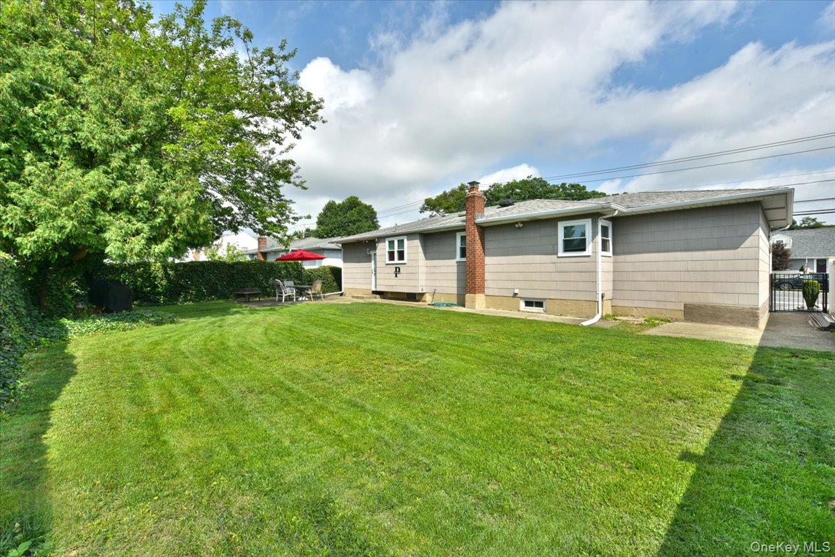156 Jerusalem Avenue Property Photo 27