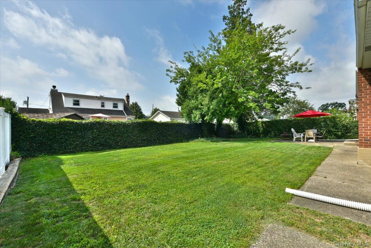 156 Jerusalem Avenue Property Photo 28