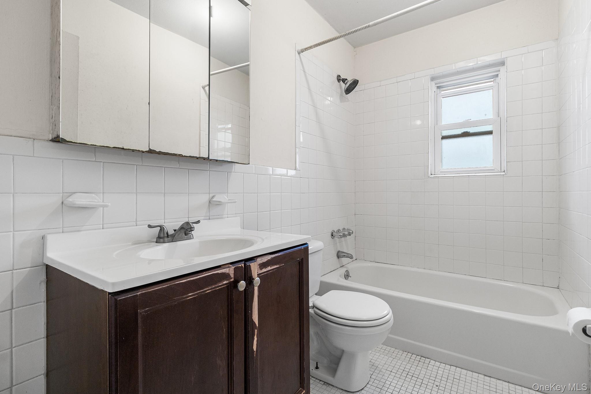 490 Main Street A7 Property Photo 5