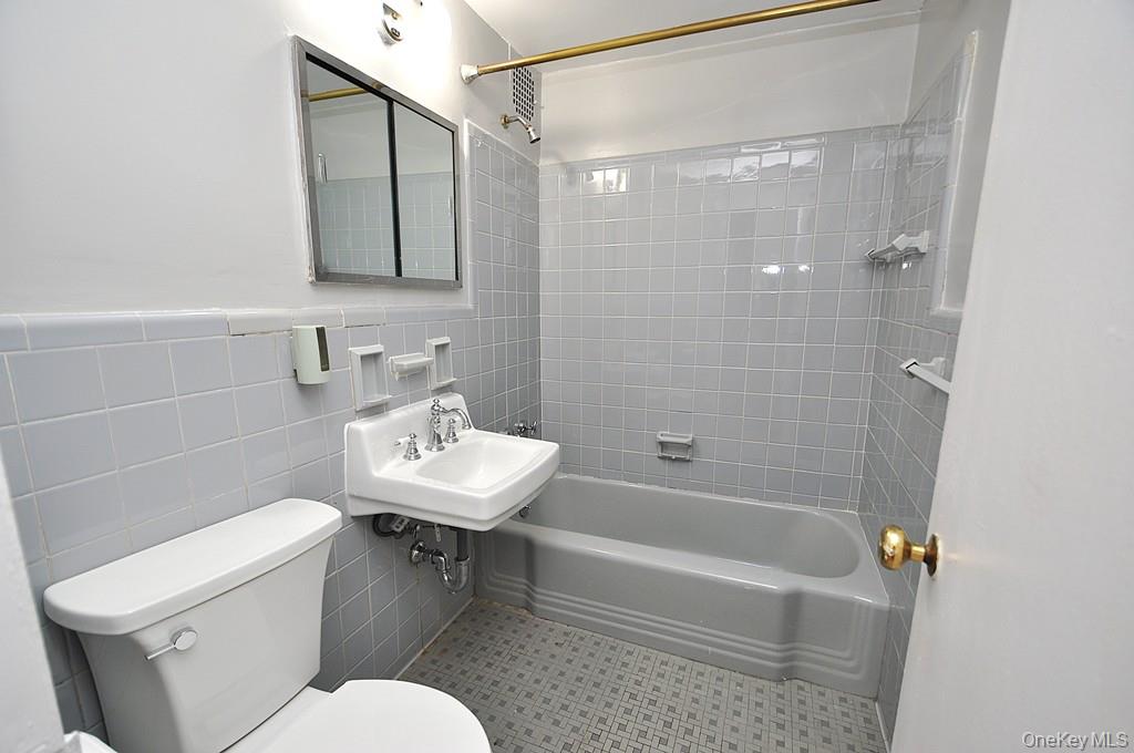 281 Garth Road B1g Property Photo 28