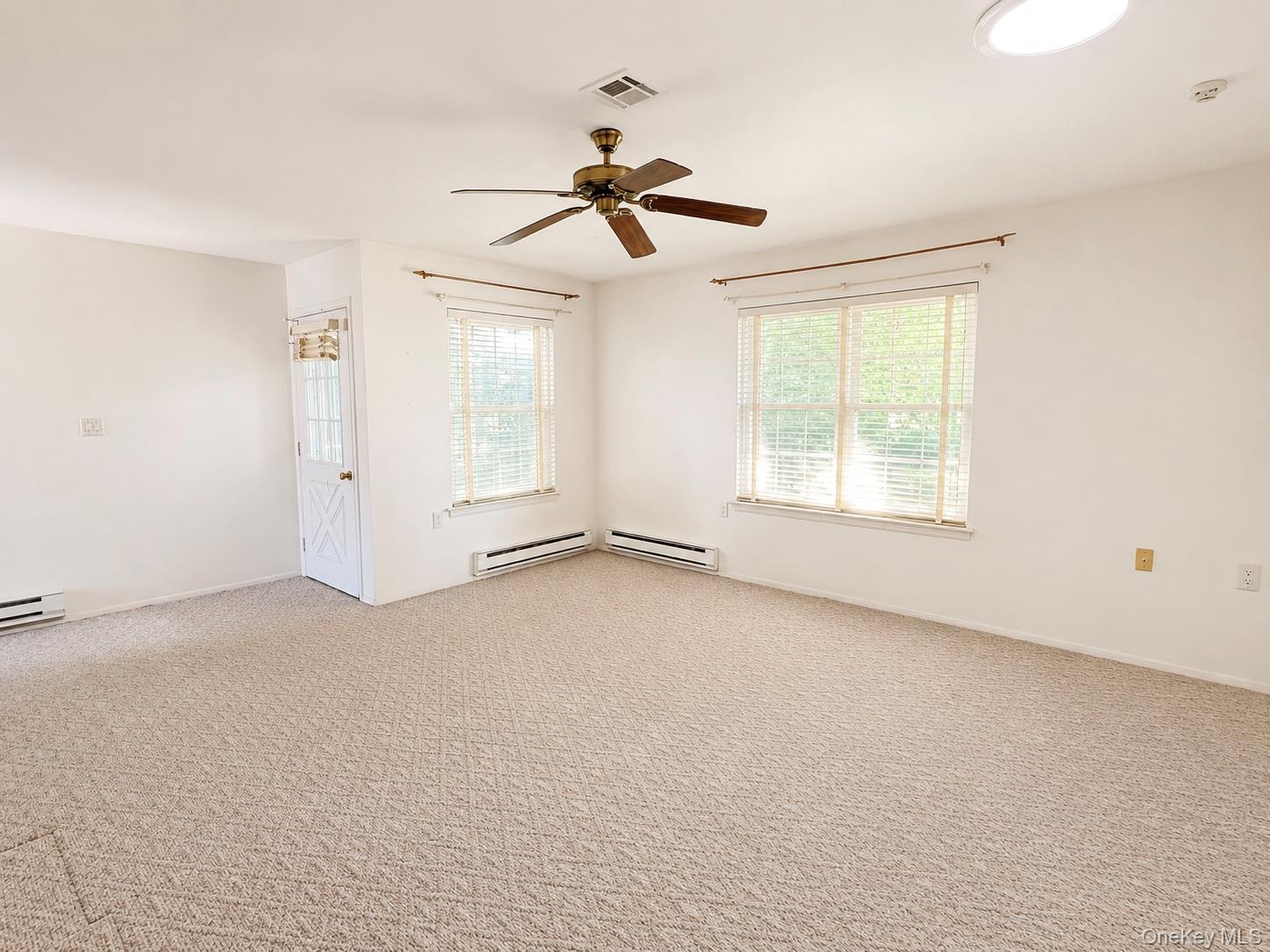 344 Woodbridge Drive B Property Photo 3