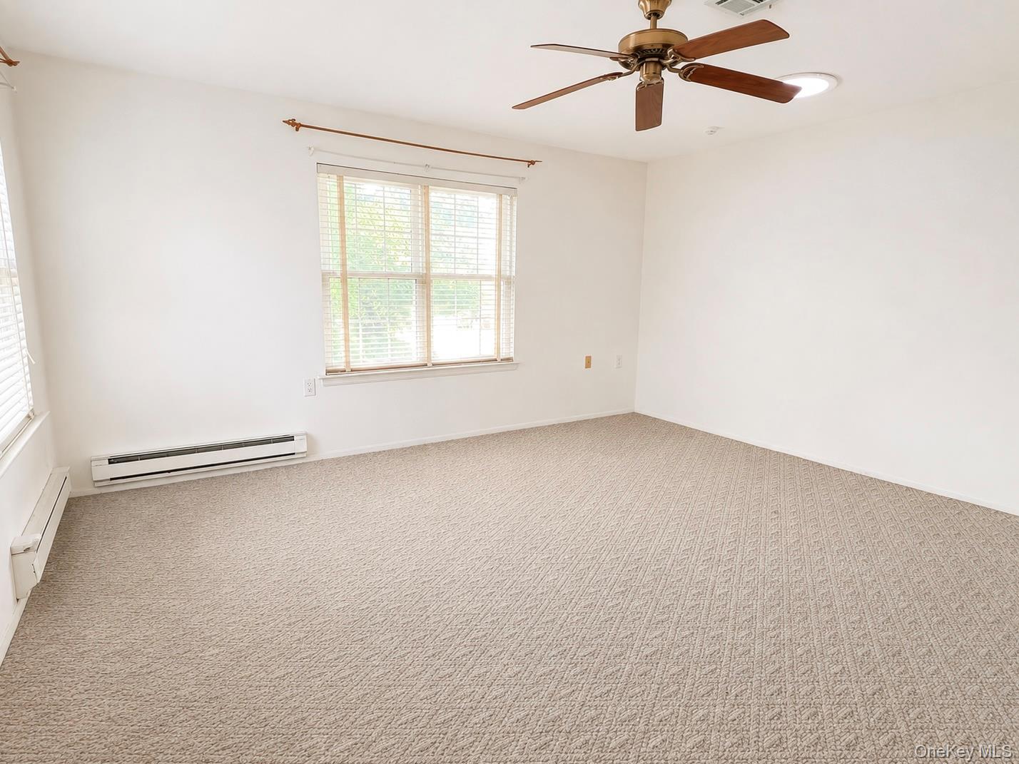 344 Woodbridge Drive B Property Photo 4