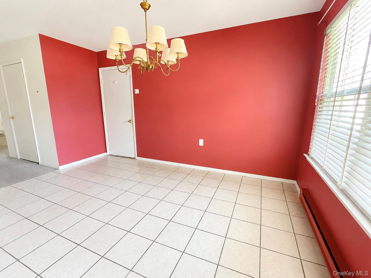 344 Woodbridge Drive B Property Photo 6