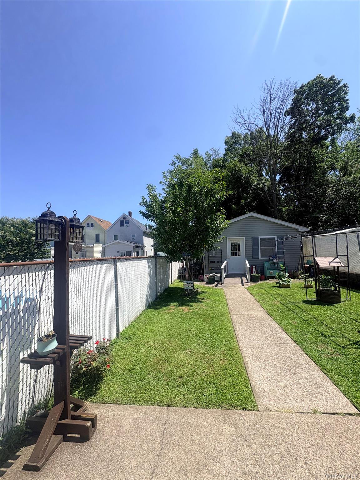 42 Saint Marys Avenue Property Photo 14