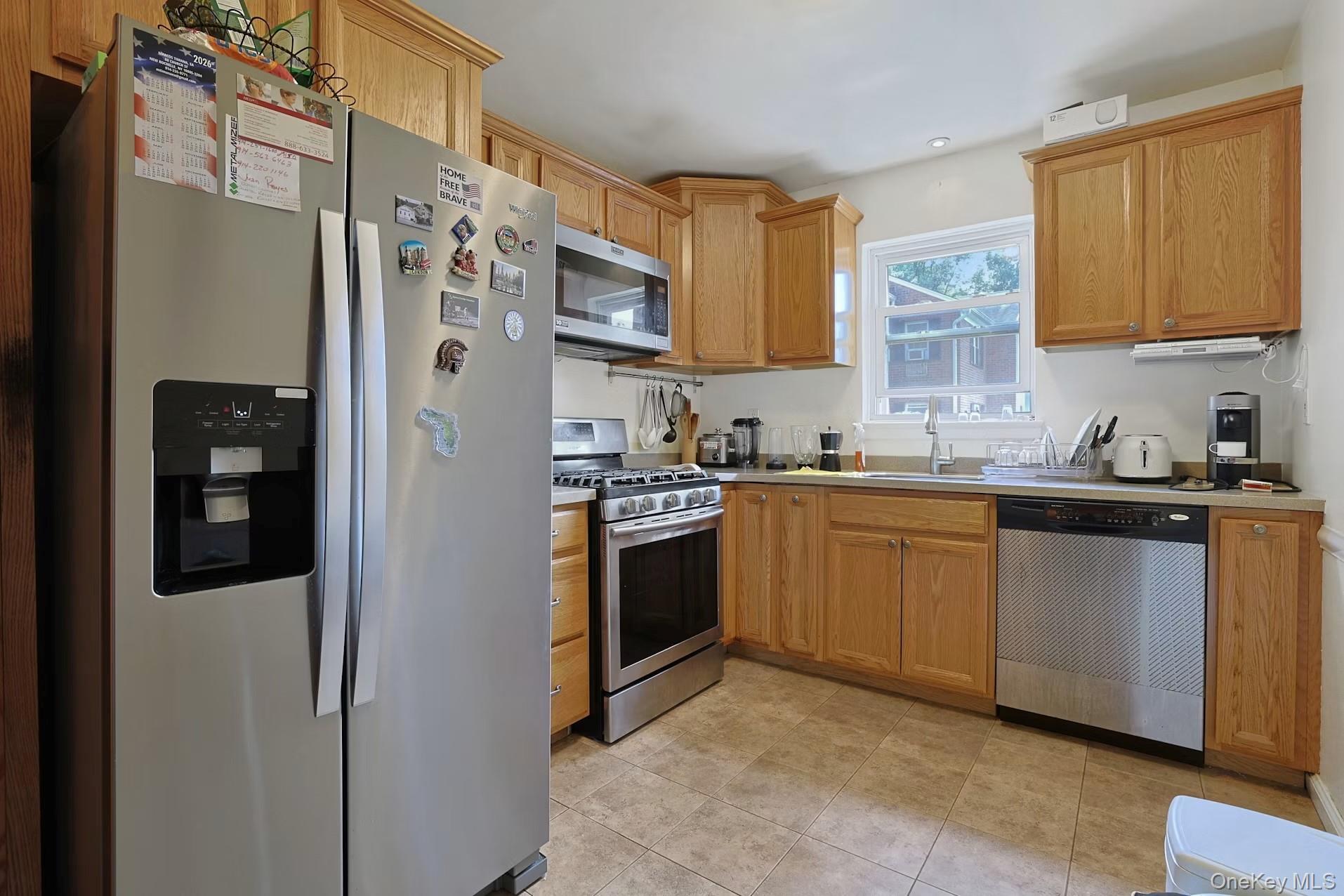 129-1 S Highland Avenue B3 Property Photo 3