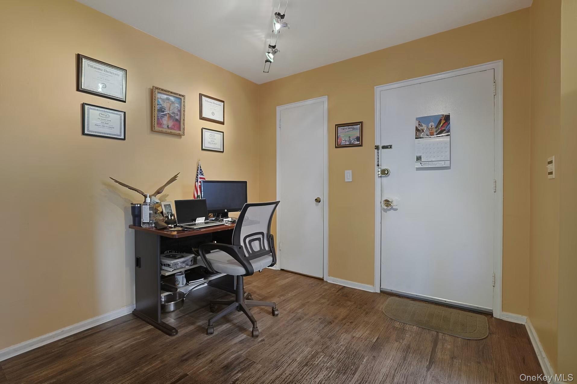 129-1 S Highland Avenue B3 Property Photo 6