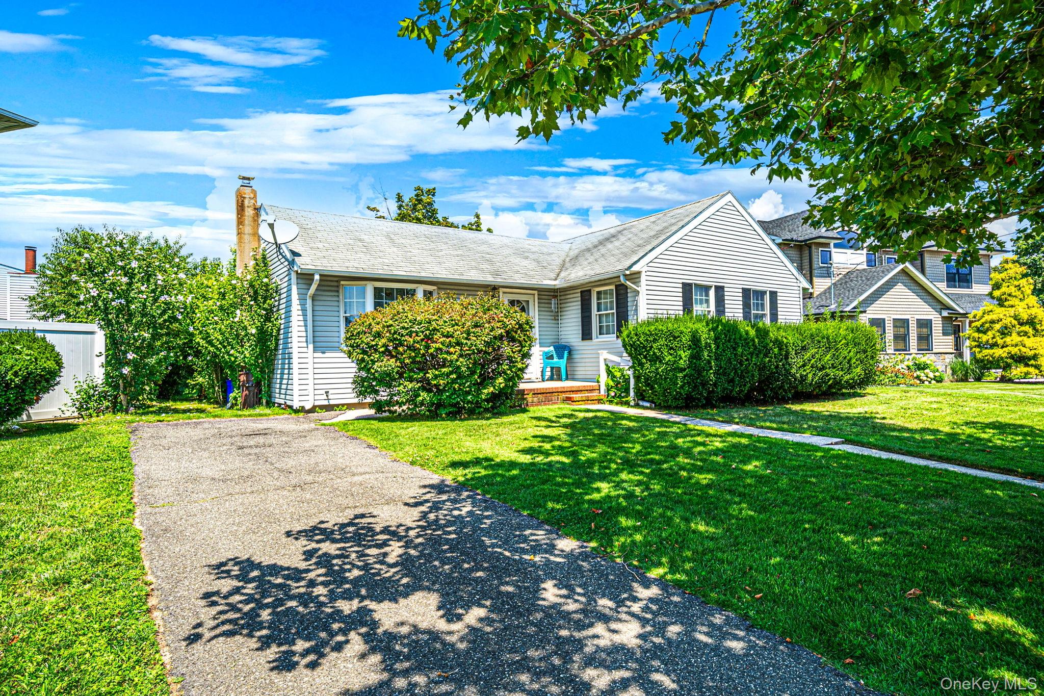 1 Bradish Lane Property Photo 1
