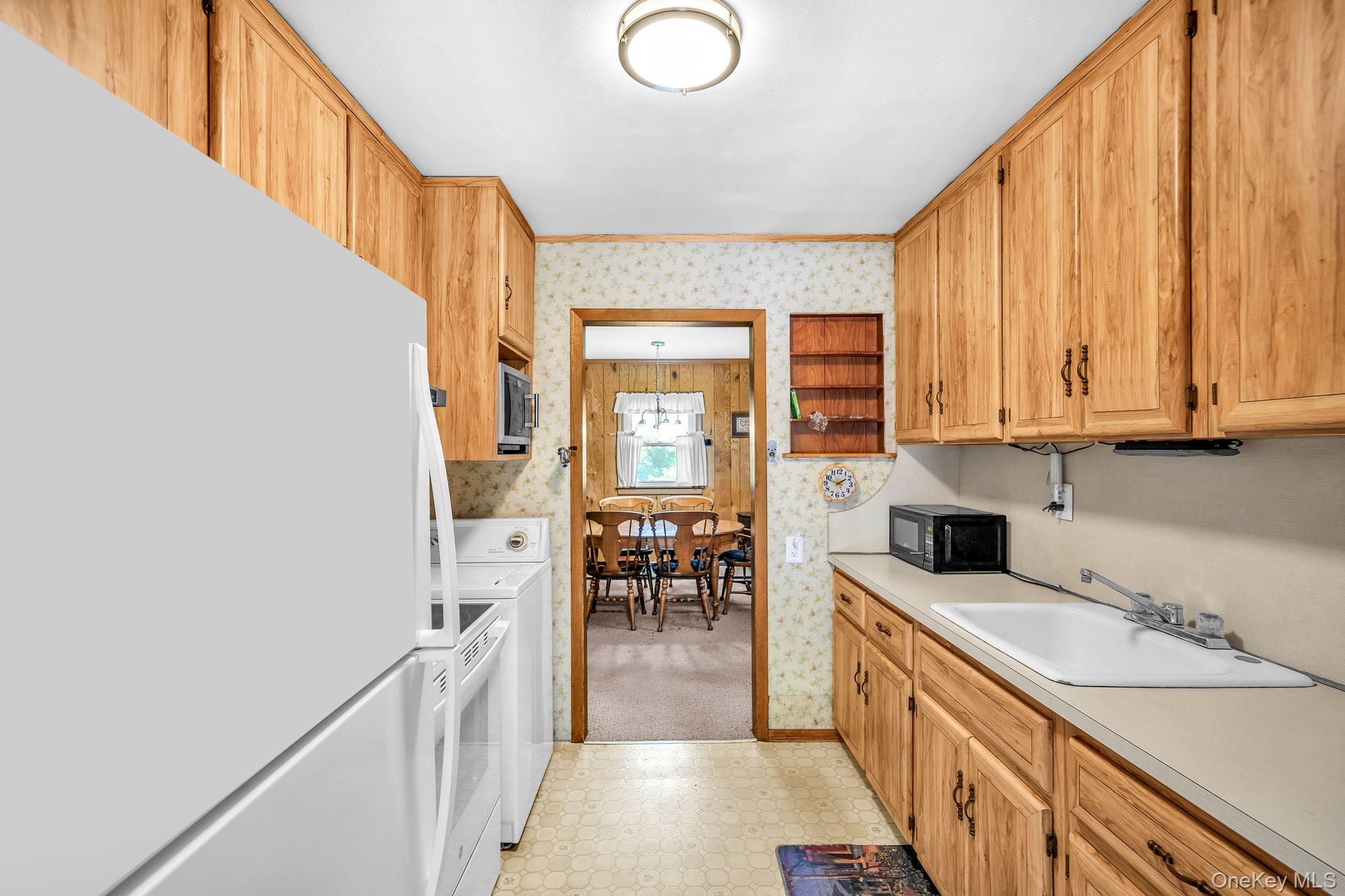 1 Bradish Lane Property Photo 10