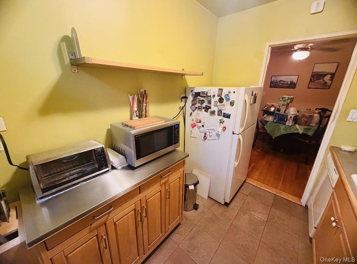 139-15 83rd Avenue 527 Property Photo 6